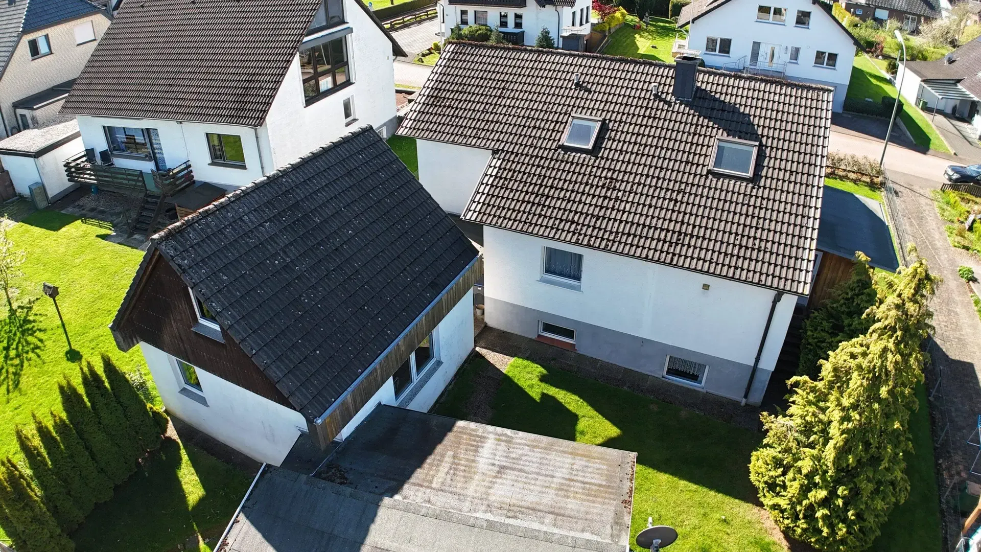 Viel Haus für dein Geld – Einfamilienhaus mit Ausbaupotenzial in ruhiger Wohnlage – Foto 3